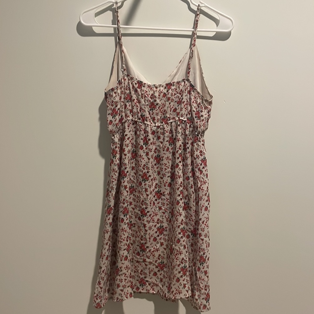 White floral sundress - Picture 2 of 2